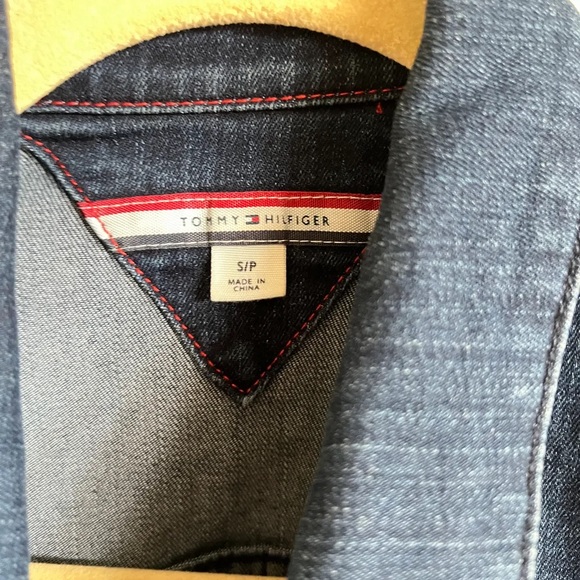 SOLD X Jean jacket from Tommy Hilfiger - coat - denim jacket / manteau en jeans - Picture 2 of 6